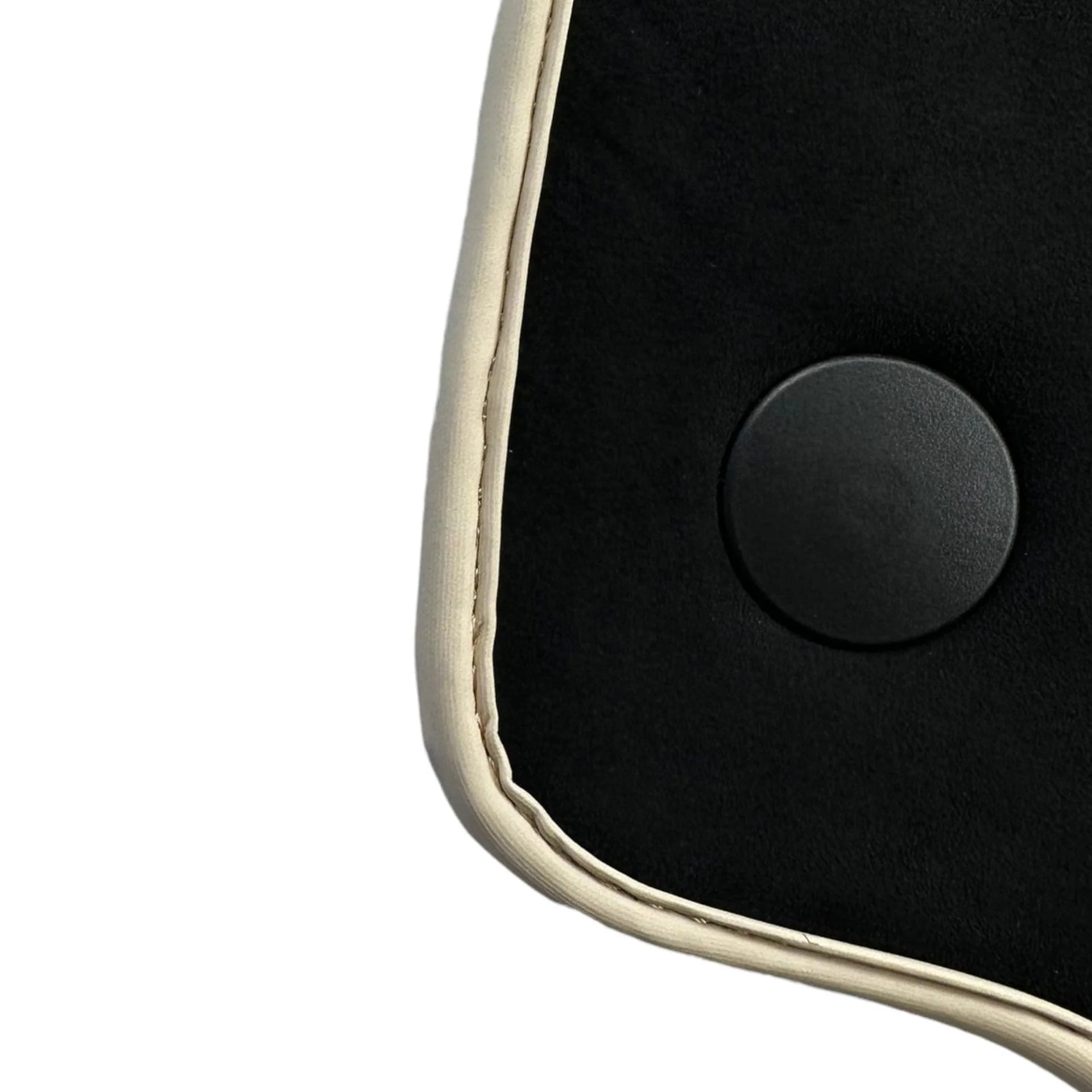 法拉利488專用地墊，優質材料，精確合身，提升車輛保護。